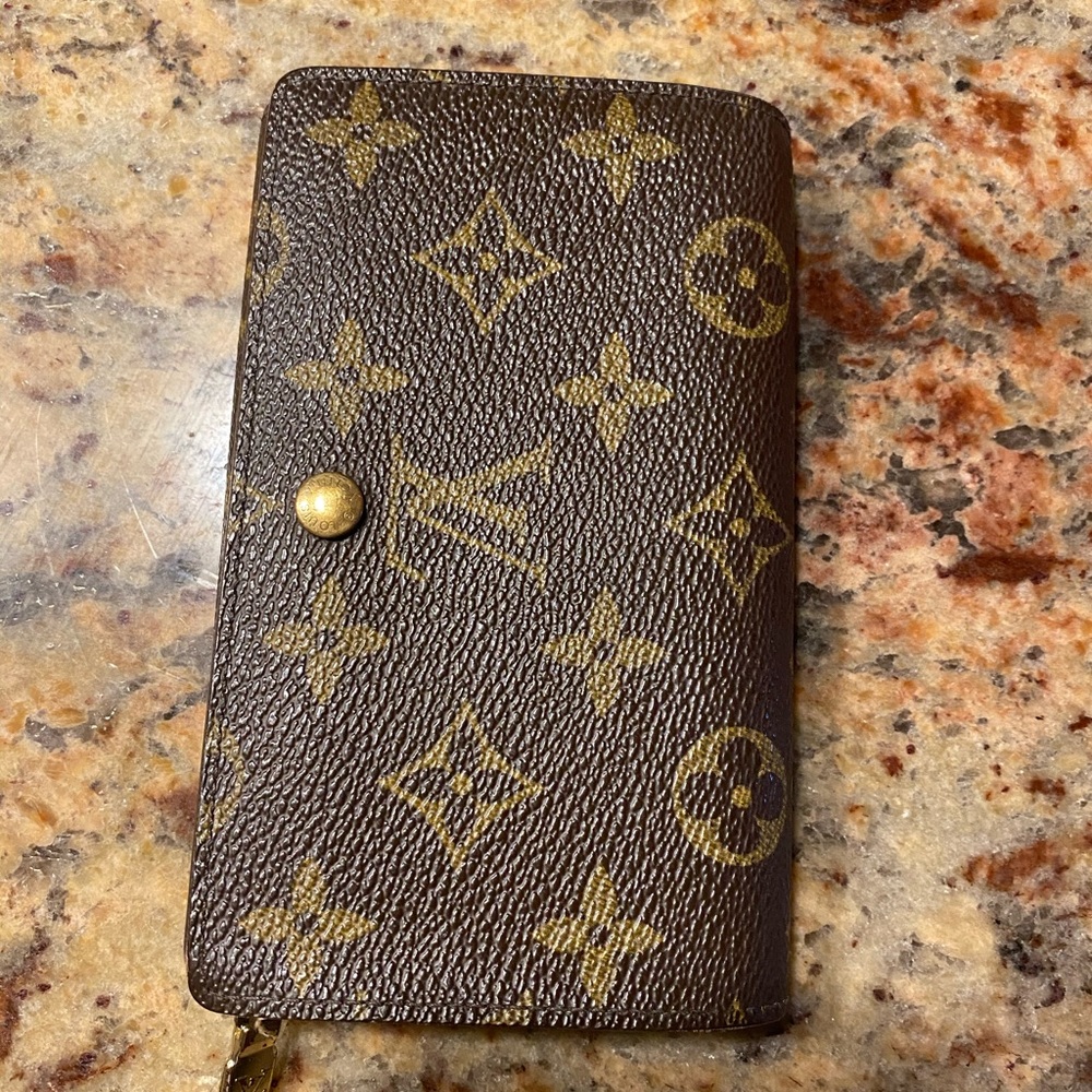 Loui last Vuitton wallet, use like new